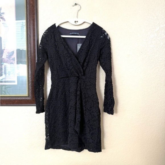Abercrombie & Fitch Dresses & Skirts - NWT abercrombie and fitch long sleeve lace dress size XSmall